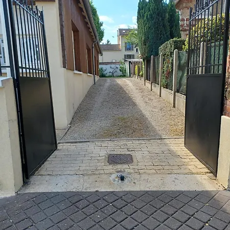 Plain-pied 80 M2 Dans Maison, Parking Prive Gratuit, Gare Directe Paris 아파트 베흑사이으