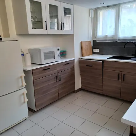 Plain-pied 80 M2 Dans Maison, Parking Prive Gratuit, Gare Directe Paris 아파트 *