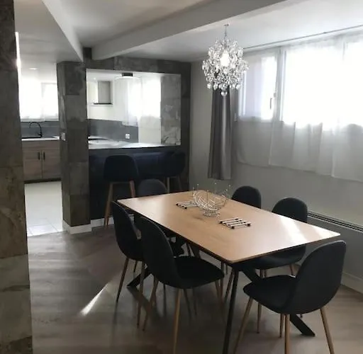 Plain-pied 80 M2 Dans Maison, Parking Prive Gratuit, Gare Directe Paris 베흑사이으