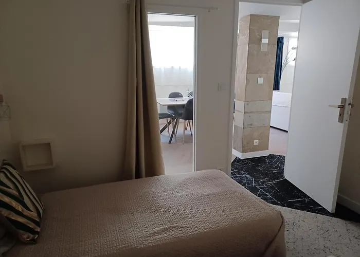 Plain-pied 80 M2 Dans Maison, Parking Prive Gratuit, Gare Directe Paris 아파트 베흑사이으